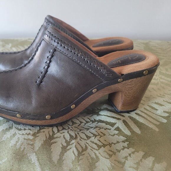 Clarks Artisan Studded Leather Clogs - Picture 7 of 8